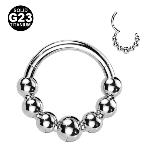 Titaani Clicker-rengas Pallot