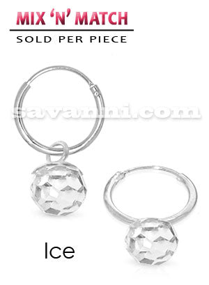 Öronring av Silver med Rund Kristallberlock "Spektrum"